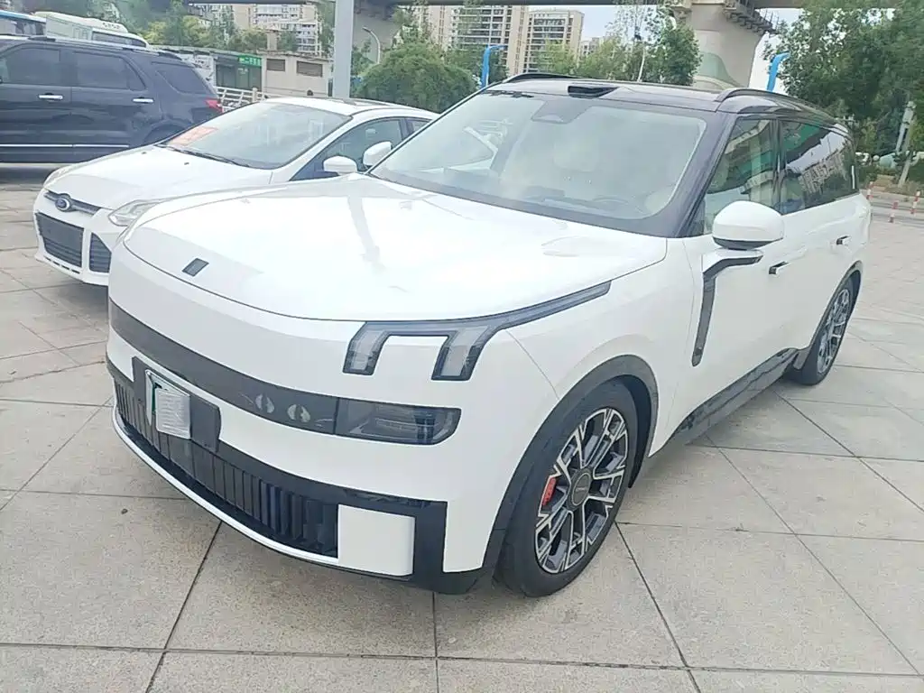 Lynk & Co 900 2025 1.5T Ultra