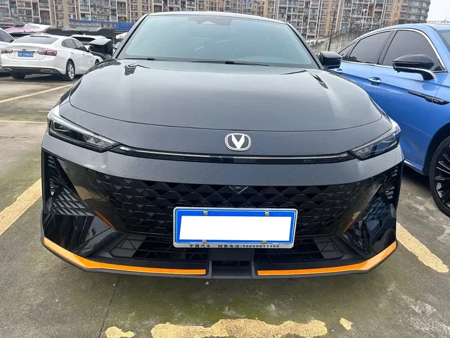 Changan UNI-V 2024 1.5T Deluxe Sport