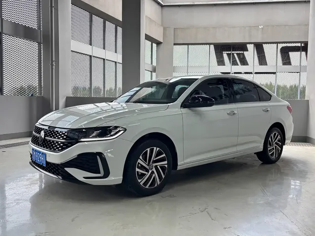 Volkswagen Lavida 2024 Model 300TSI DSG Starlight Leading Edition