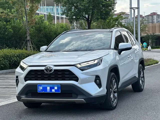 Toyota RAV4 Rongfang 2023 2.0L CVT 2WD Fashion Edition