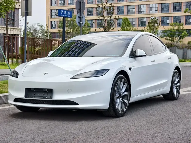 Tesla Model 3 2023 Rear-Wheel Drive