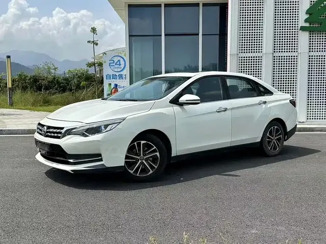 Venucia D60 2019 1.6L XL CVT Smart Connect Elite Edition (ISS)