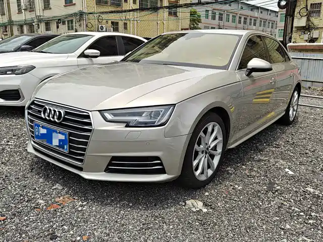 Audi A4L 2017 Plus 45 TFSI quattro Style