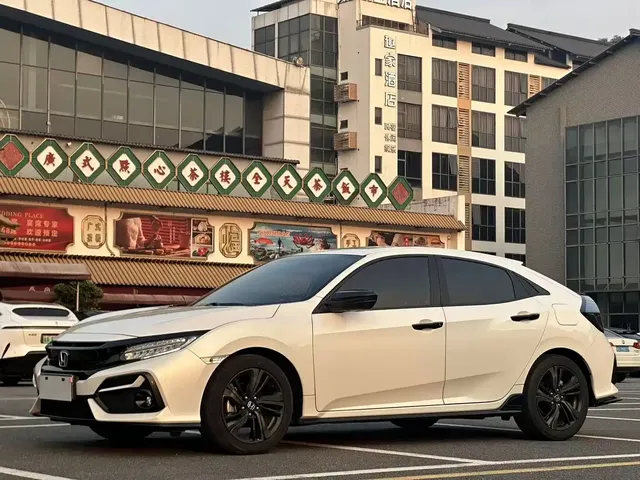 Honda Civic 2021 HATCHBACK 220TURBO CVT Trendy Cool