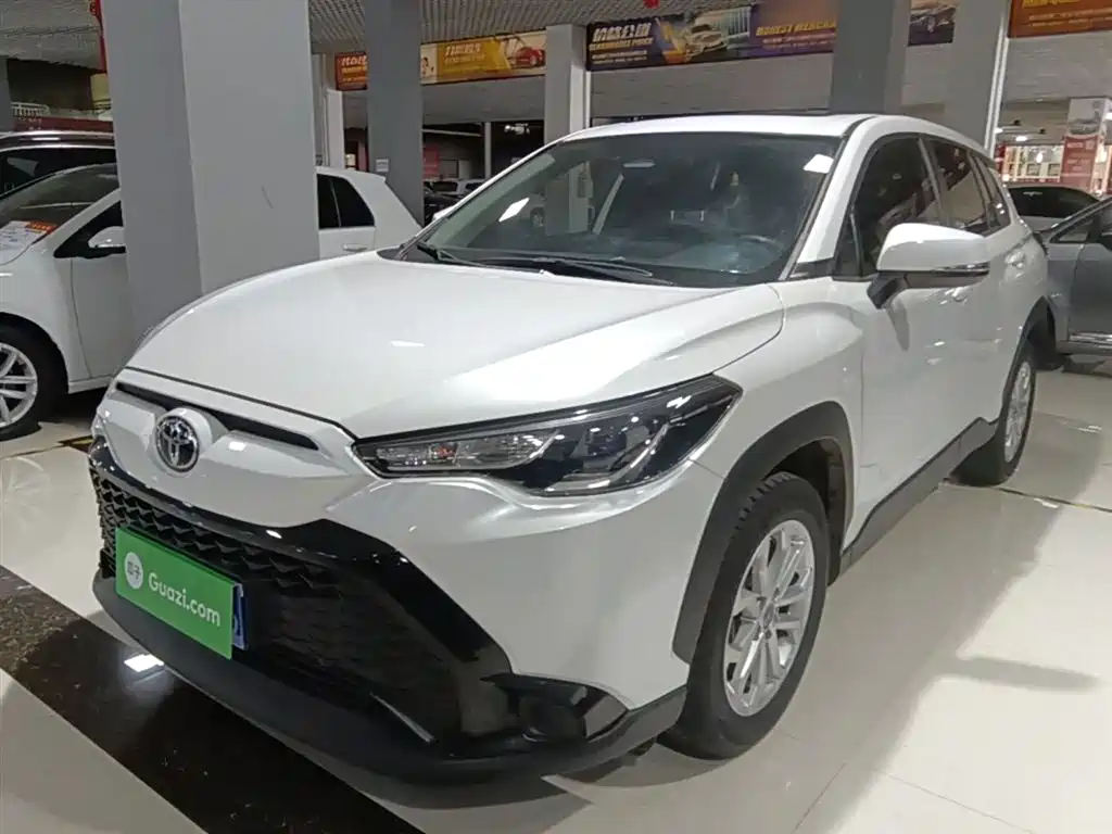 Toyota Frontlander 2023 2.0L CVT Leading Edition