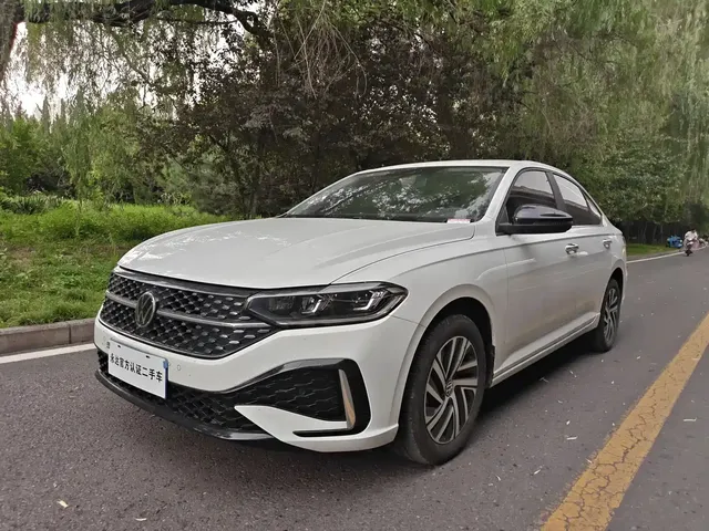 Volkswagen Lavida 2024 Model 300TSI DSG Starlight Leading Edition