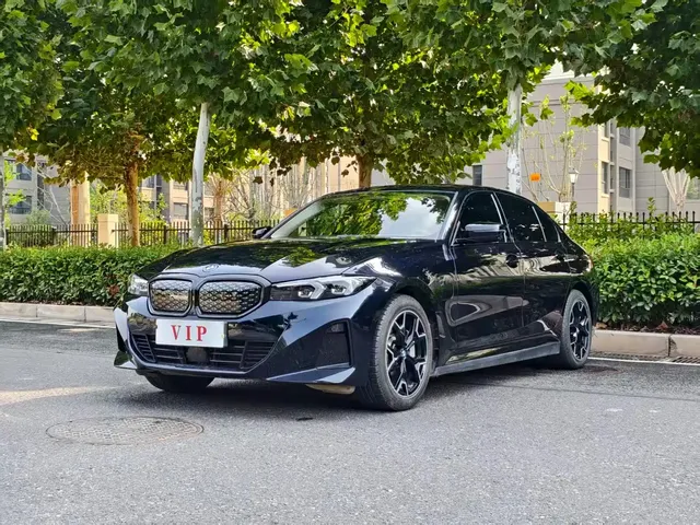 BMW i3 2025 eDrive 40 L Shadow Night Package