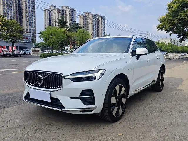 Volvo XC60 Plug-in Hybrid 2025 Plug-in Hybrid Long Range AWD Zhiya Luxury Edition