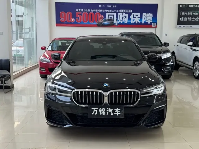 BMW 5 Series 2022 525Li M Sport Package