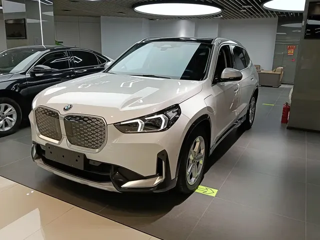 BMW iX1 2023 eDrive25L X Design Package