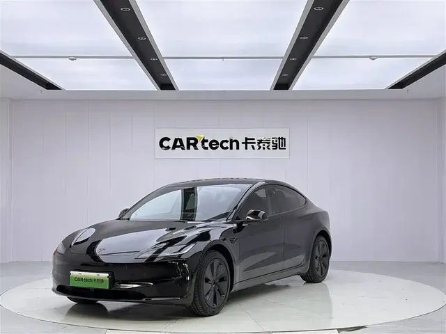 Tesla Model 3 2025 Model Year Facelift Rear-Wheel Drive