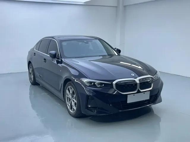 BMW i3 2022 eDrive 35 L