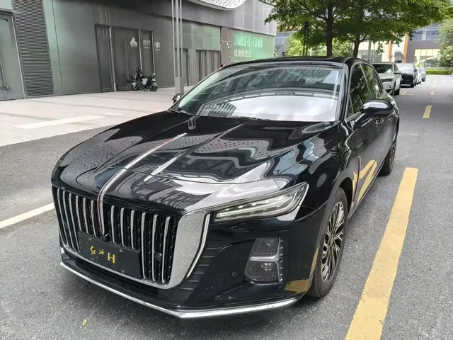 Hongqi H5 2023 2.0T Auto Smart Connect Flag Comfort