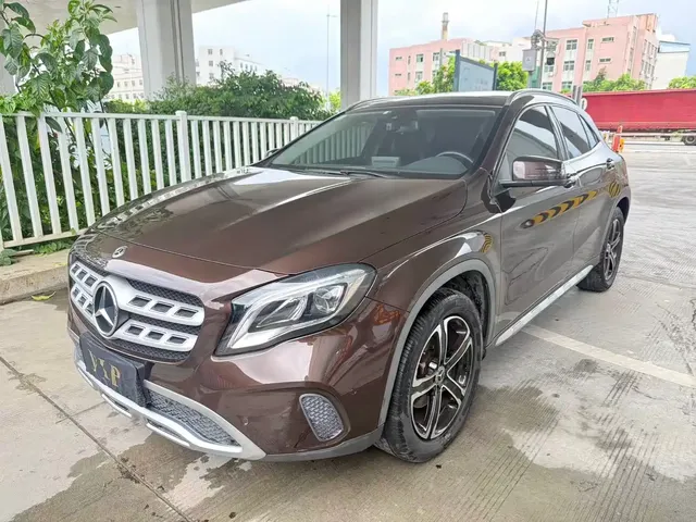 Mercedes-Benz GLA 2018 GLA 200 Fashion