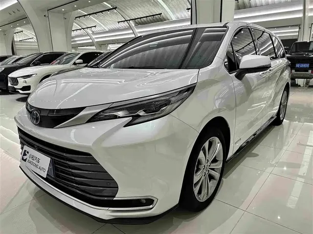 Toyota Sienna 2023 2.5L Hybrid Premium Edition