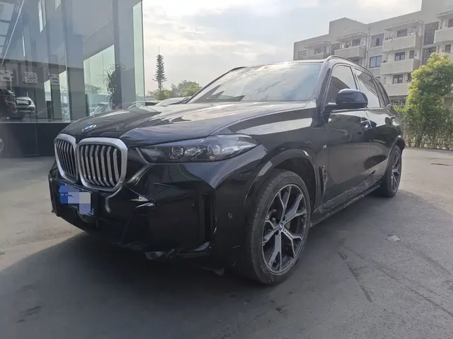 BMW X5 2023 xDrive 30Li M Sport Package