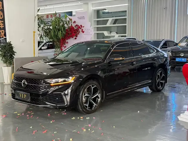 Volkswagen Passat 2023 330TSI Starlight Elite Edition