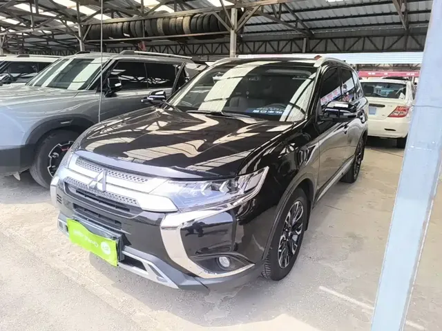 Mitsubishi Outlander 2020 2.4L 4WD Luxury 5-seater
