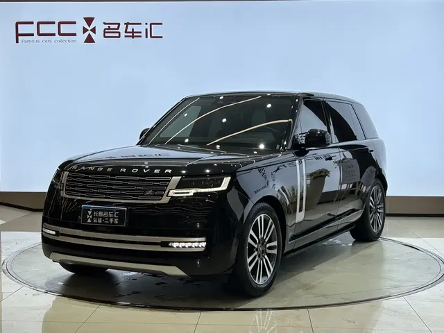 Land Rover Range Rover 2023 3.0 L6 400PS Genesis Extended Version