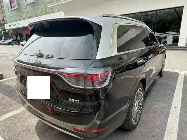 AITO Wenjie AITO M9 2025 Extended Range Ultra 52kWh 6-Seater