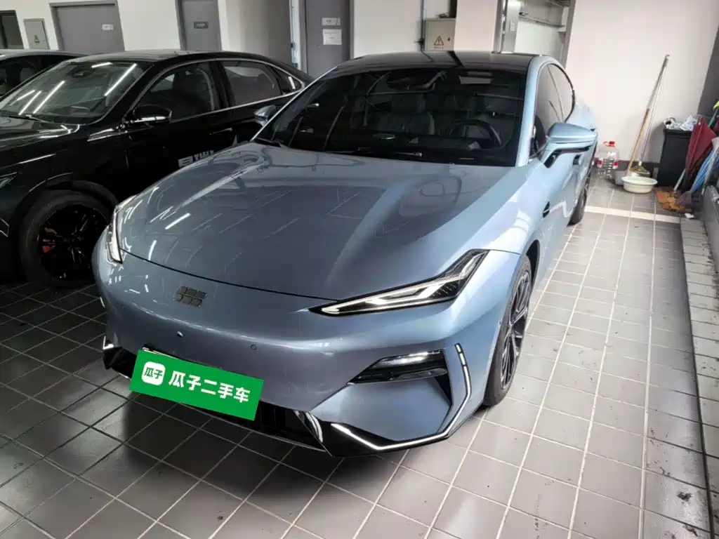 Geely Galaxy E8 2025 700km Long Voyage Smart Drive Edition