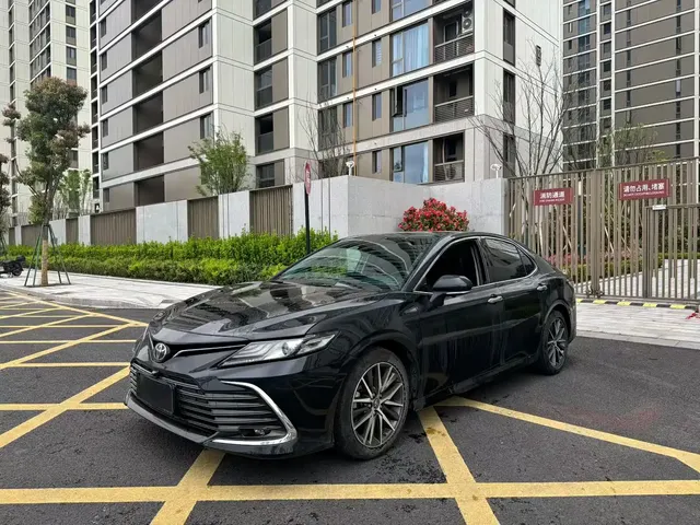 Toyota Camry 2021 2.5G Luxury Edition
