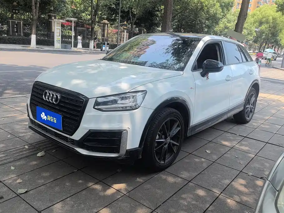 Audi Q2L 2021 35 TFSI Progressive Dynamic