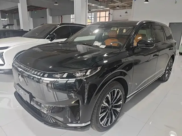 Dongfeng Yipai eπ008 2026 BEV Base Model (5-seater)