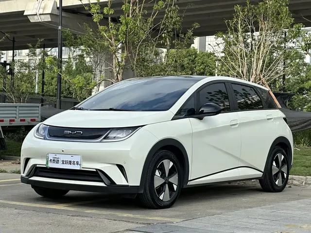 BYD Dolphin 2023 420km Fashion Edition