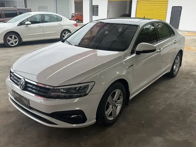 Volkswagen Lamando 2021 230TSI DSG Fashion Edition