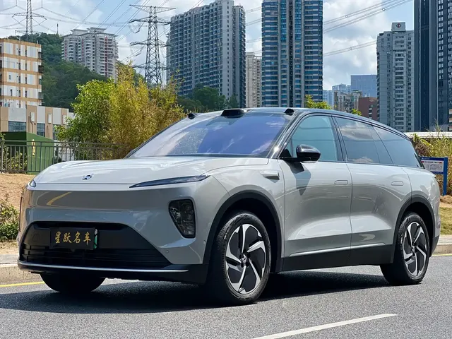 NIO ES8 2024 75kWh Executive Edition