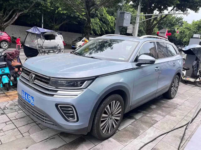 Volkswagen Talagon 2023 330TSI Luxury Touring Edition