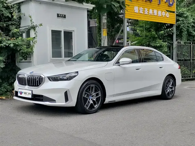 BMW i5 2024 eDrive 35L Premium Luxury Package