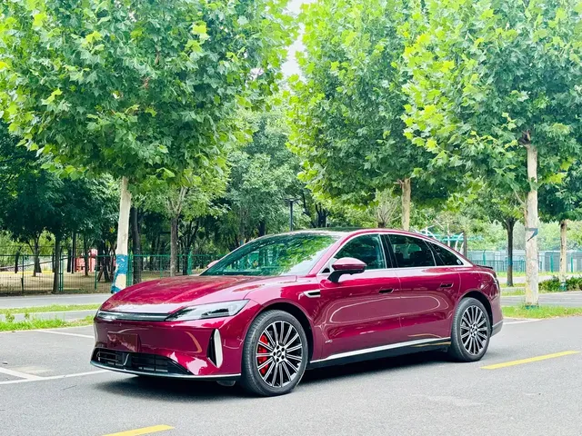 Chery Fengyun A9L 2025 Model 4WD High-performance Summit Edition