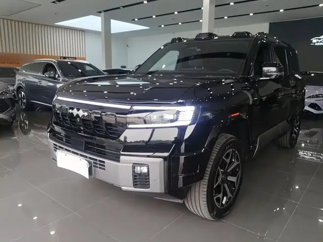 Fang Cheng Bao Leopard 8 2025 Zhiyong Flagship 7-Seater