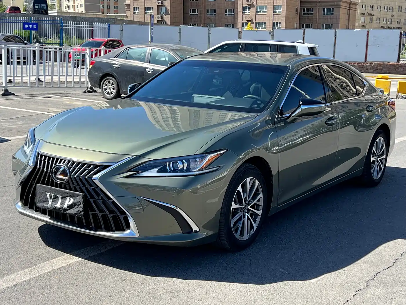Lexus ES 2022 300h Excellence Edition