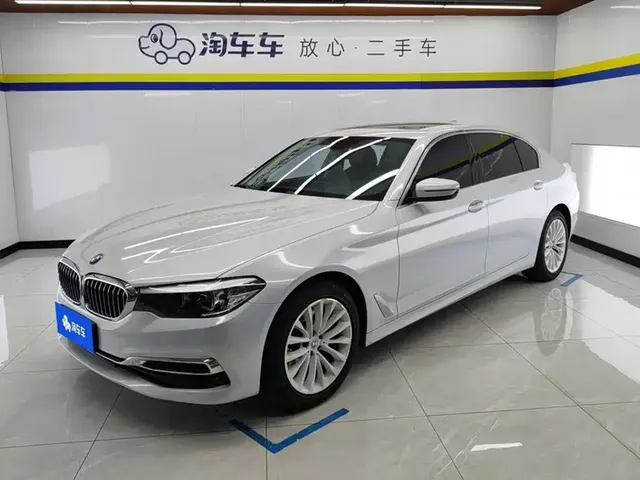 BMW 5 Series 2020 525Li Luxury Package