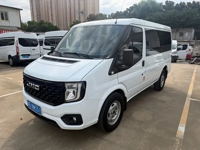 Jiangling JMC Fushun 2025 Model 2.0T 8AT Diesel Short Wheelbase Low Roof Commercial MPV 5/6 Seats Dual-opening Tailgate