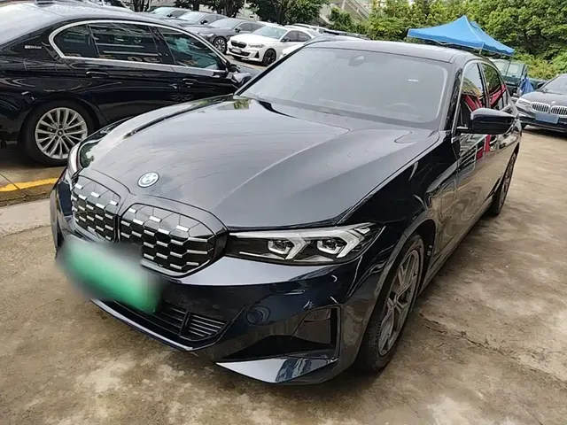 BMW i3 2025 eDrive 35 L