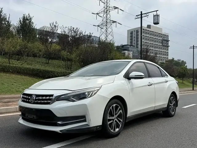 Venucia D60 2018 1.6L CVT Comfort Edition