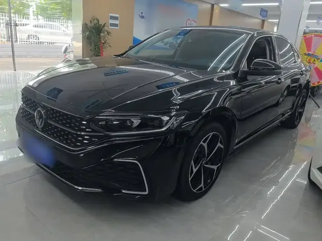 Volkswagen Passat 2024 330TSI Starlight Elite Edition