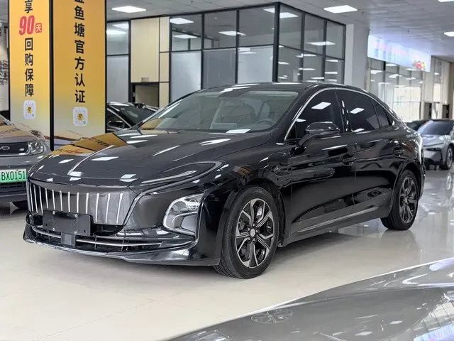 Hongqi E-QM5 2021 Charging Flag Joy Edition