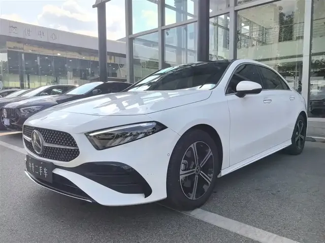 Mercedes-Benz A-Class 2024 A 200 L Fashion Edition