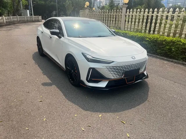 Changan UNI-V 2022 1.5T Sport Edition