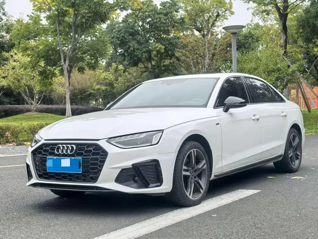 Audi A4L 2022 40 TFSI Luxury Dynamic