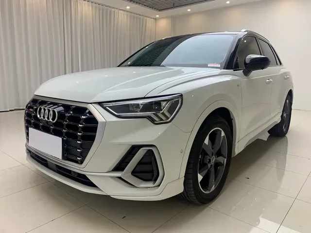 Audi Q3 2023 35 TFSI Fashion Dynamic (1.4T)