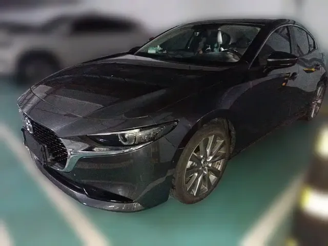 Mazda 3 Axela 2021 2.0L Automatic Quality Glamour