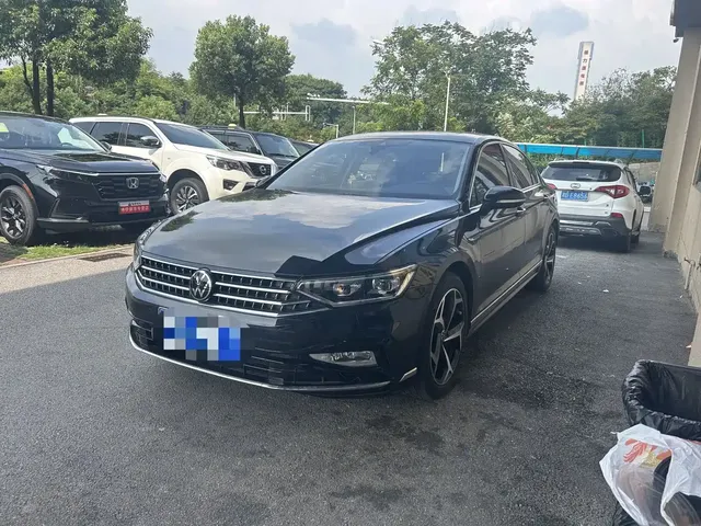 Volkswagen Magotan 2023 Model 2 Million Commemorative Edition 330TSI DSG Luxury