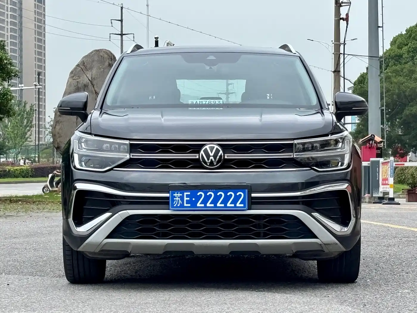 Volkswagen Tharu 2023 300TSI 2WD Full Moon Edition