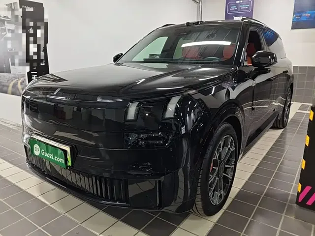 Lynk & Co 900 2025 2.0T Ultra